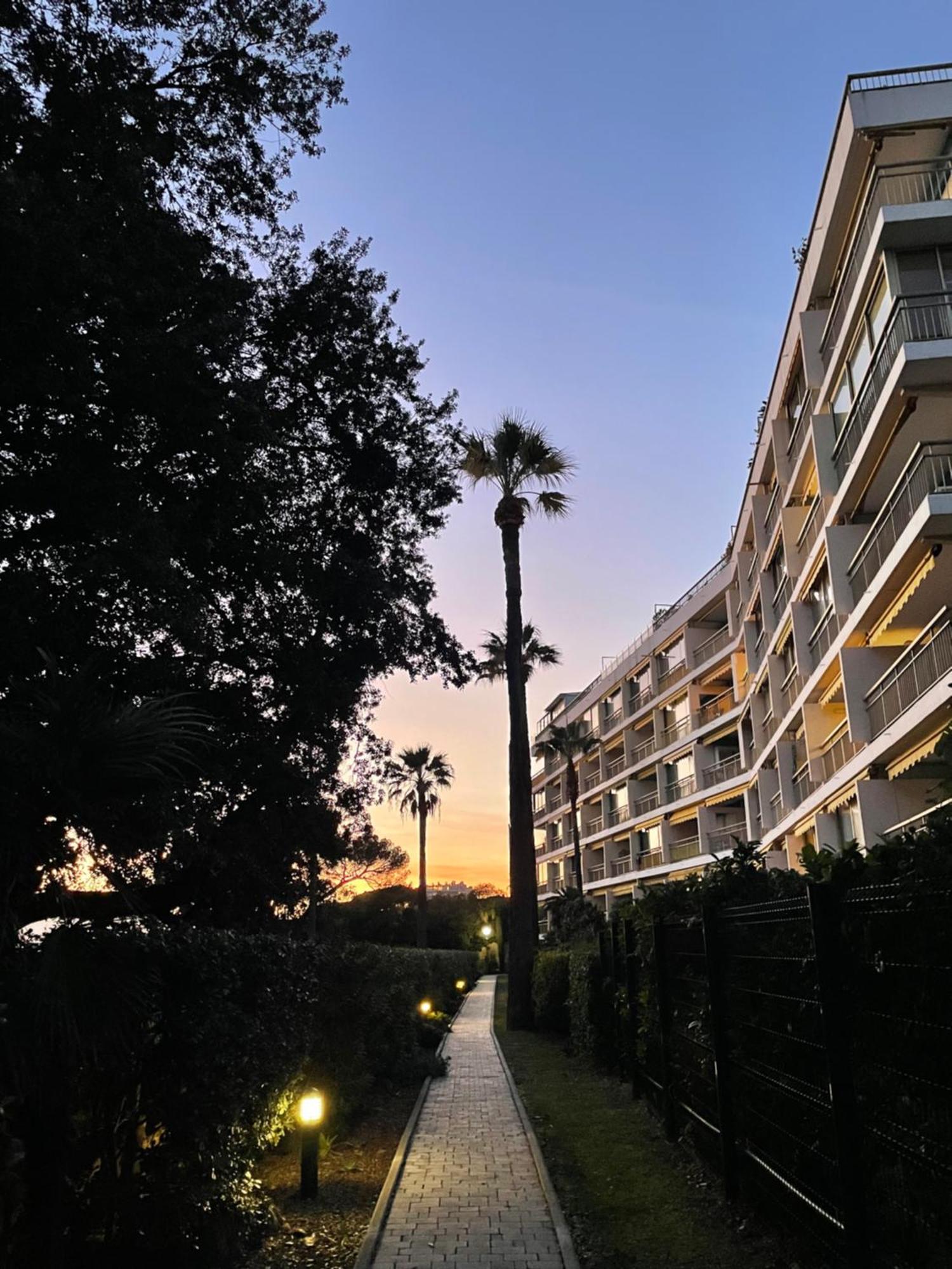C037-Nice Studio With Garden And Parking - Near Beach Кан Екстериор снимка